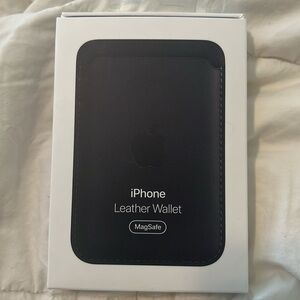 Apple MagSafe - iPhone leather wallet